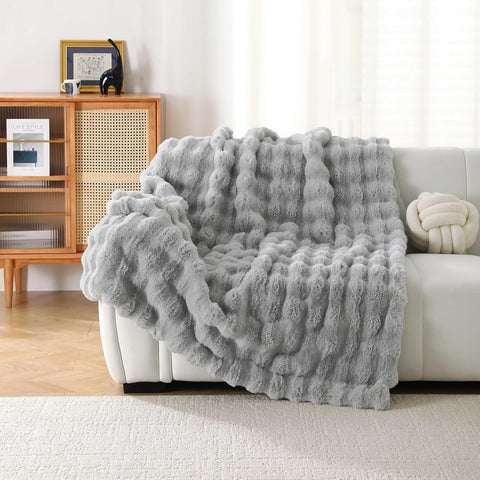 UK VC-I8 Faux Fur Throw Blanket