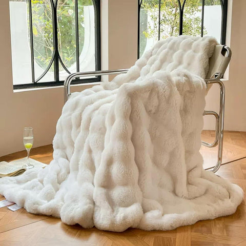 UK VC-I8 Faux Fur Throw Blanket