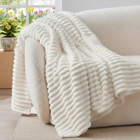 UK VC-IA1 Striped Fleece Throw Blanket